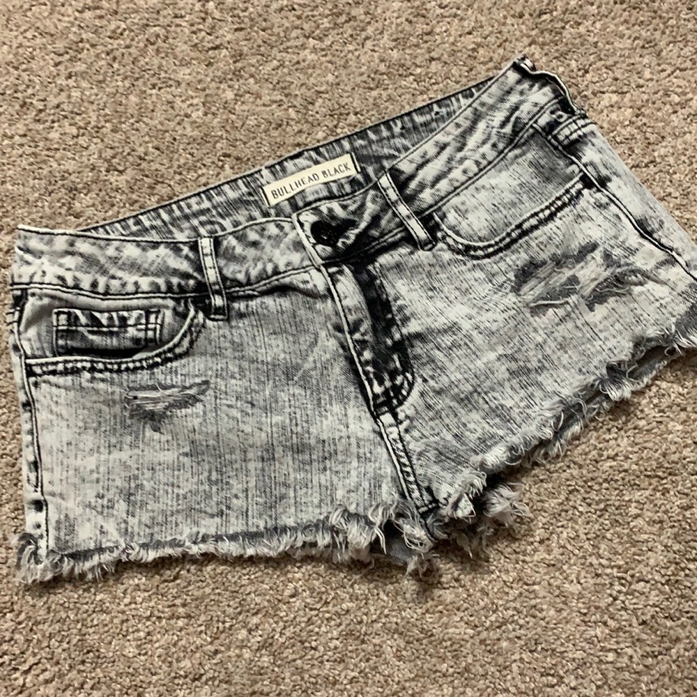 Bullhead Black distressed jean shorts